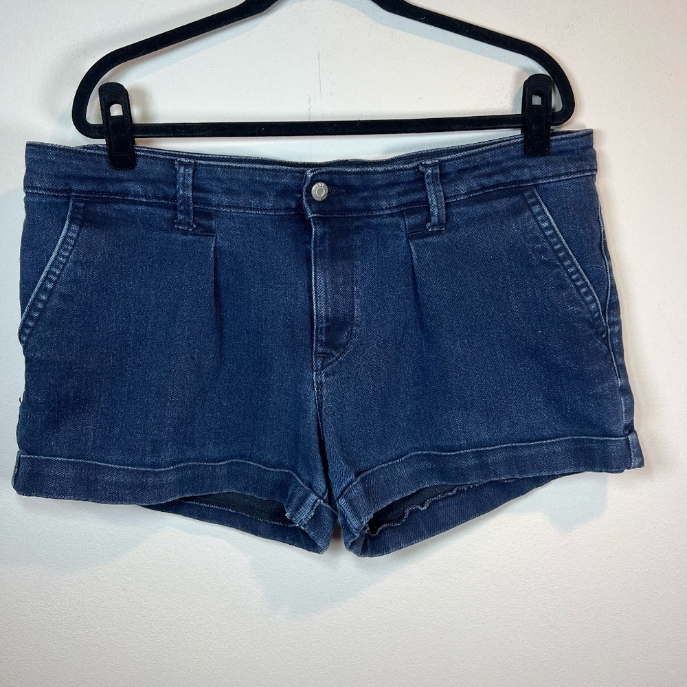 Gap 1969 Pleated Cuffed Jean Shorts Dark Blue Denim Stretch Low Rise Coastal 16R